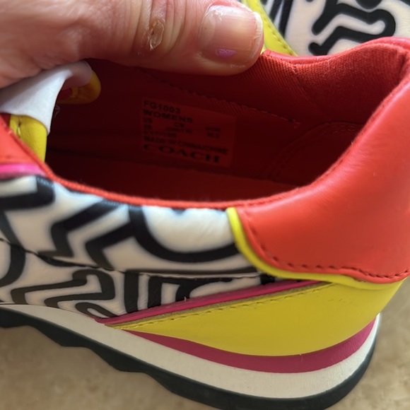 Coach x Keith Haring Special Edition sneakers ❤️🥰👏🤗 - Picture 5 of 8
